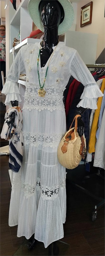 Foto 4 PANTALONES VESTIDOS Y OTROS